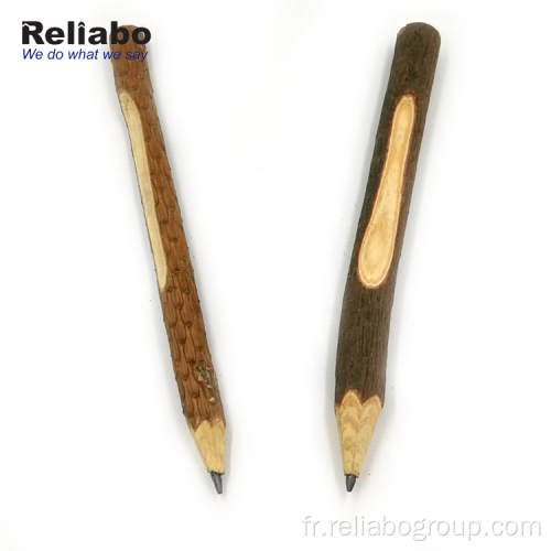 Graver un stylo à bille en bois naturel promotionnel